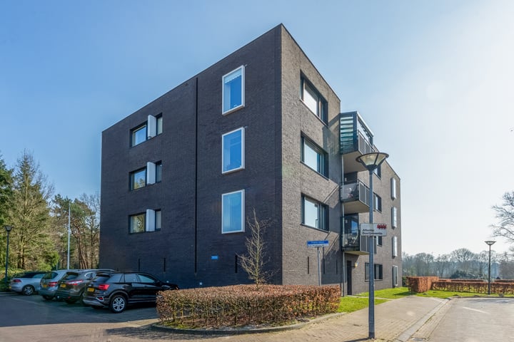 Platte Akker 203 in Teteringen foto