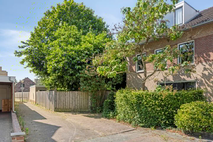 Platteelstraat 1 in Veldhoven