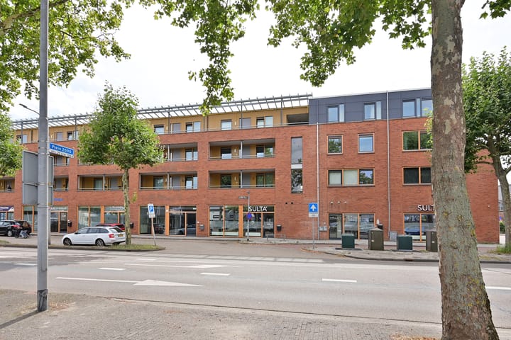 Plein 2000 119 in Huizen foto