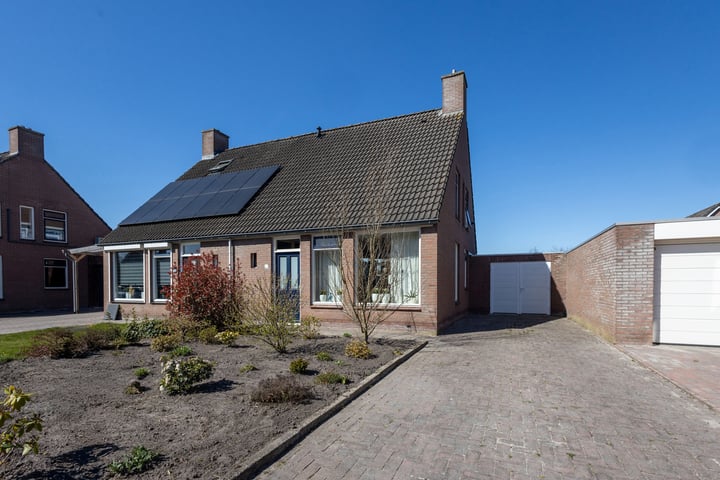 Plevierstraat 11 in Veendam foto