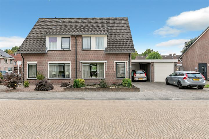 Plevierstraat 26 in Veendam foto