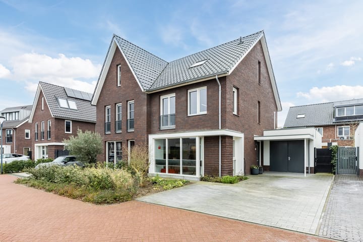 Ploegschaar 33 in Oosterhout foto