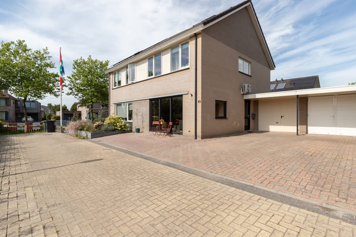 Pluit 10 in Zuidhorn foto