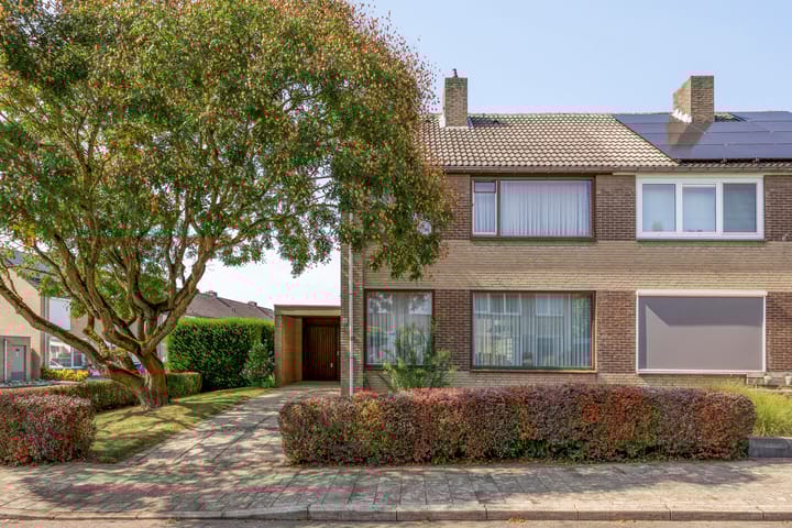 Plutohof 8 in Maastricht