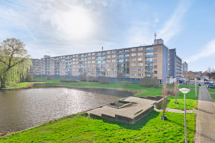Plutostraat 158 in Alphen aan den Rijn foto