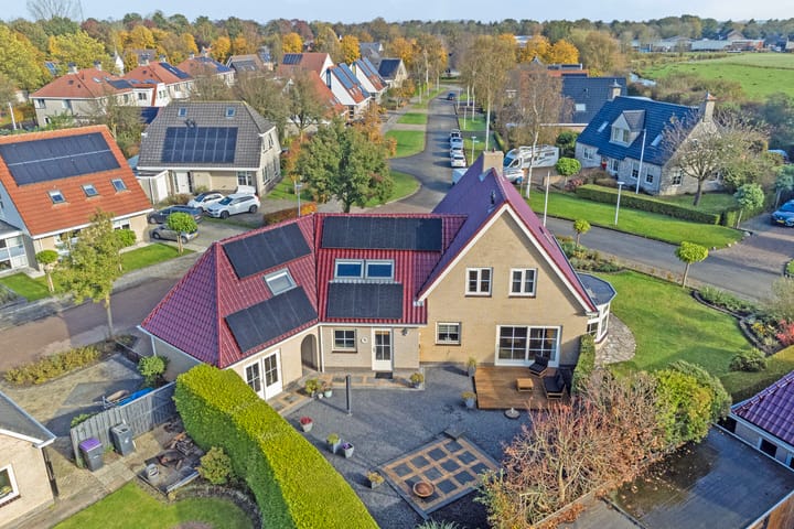 Poelruit 35 in Buitenpost foto