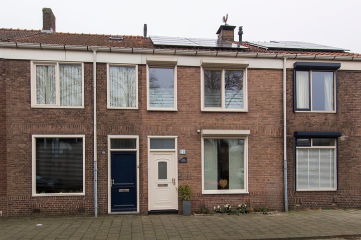 Poirtersstraat 12 in Tilburg foto