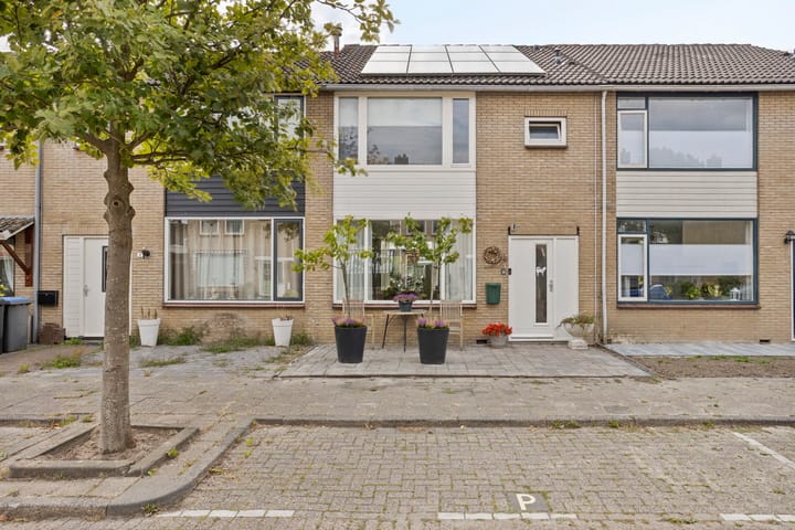 Polarisstraat 3 in Rockanje foto