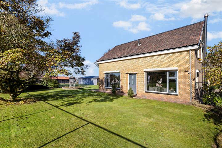 Polderstraat 15 in Sprundel foto
