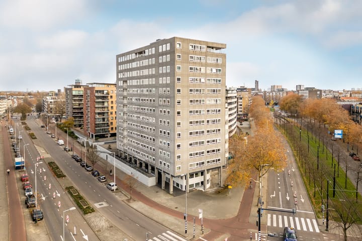 Pompenburg 256 in Rotterdam