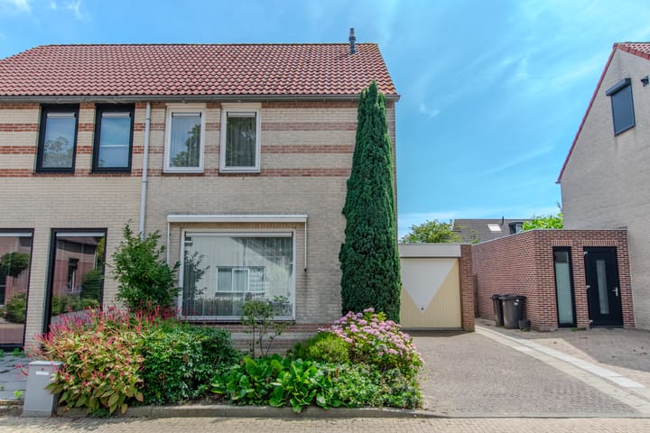 Pontiaanstraat 12 in Rilland