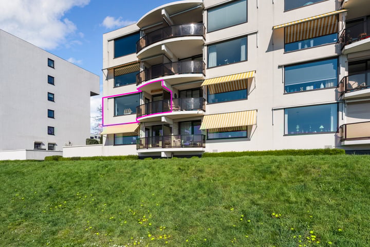 Pontonniersweg 338 in Papendrecht foto
