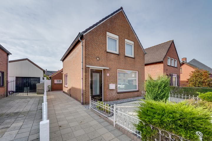 Poppestraat 57A in St. Willebrord