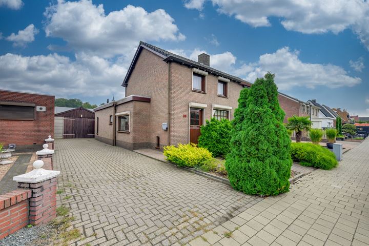 Poppestraat 88 in St. Willebrord foto