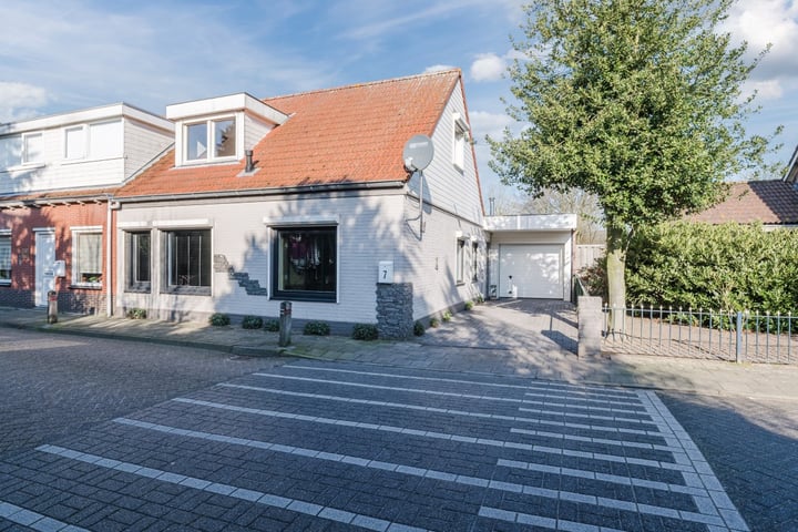 Postbaan 7 in Putte foto