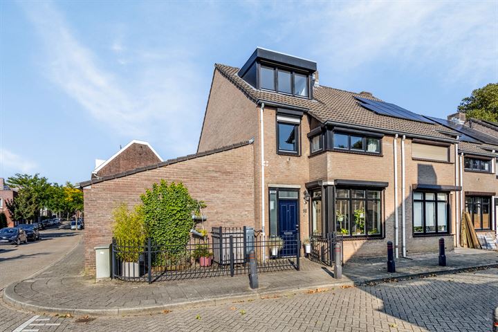 Postduifstraat 18 in Maastricht foto