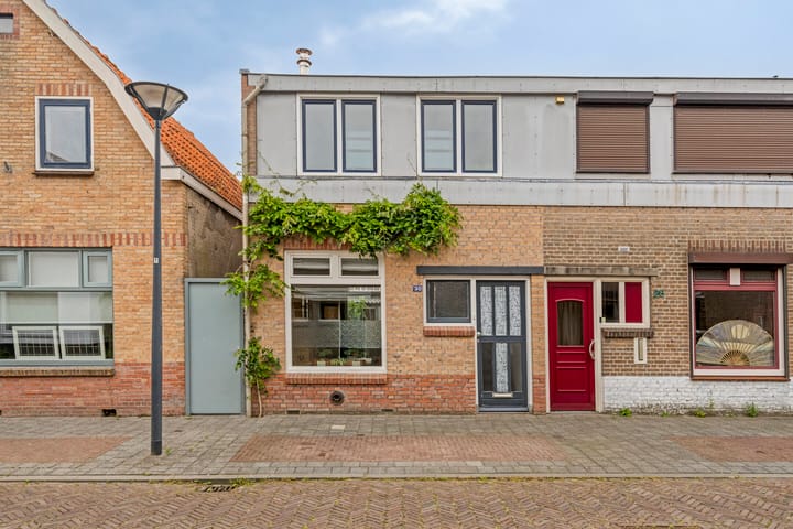 Postillonstraat 30 in Breda foto