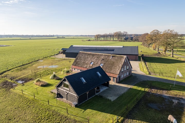 Pothofweg 9 in Anevelde foto