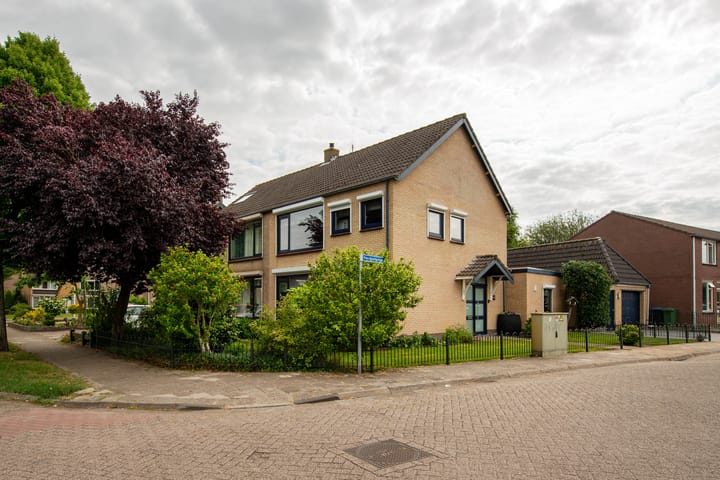 Pr Hendrikstraat 44 in Hoogerheide foto