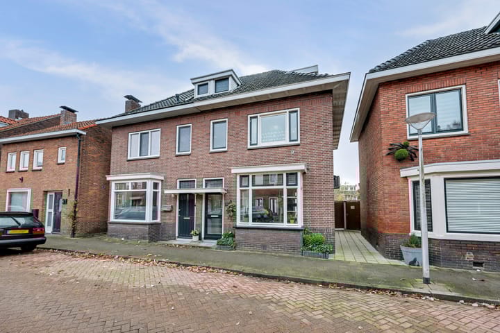 Preangerstraat 35 in Enschede