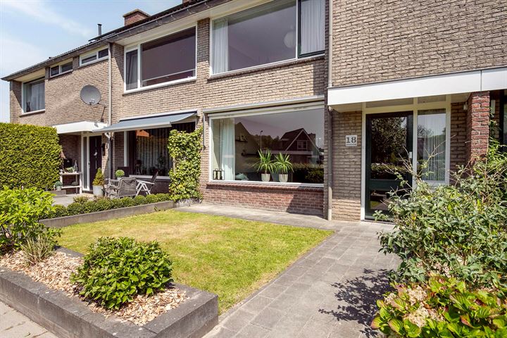 Preesterlânswei 18 in Hurdegaryp foto