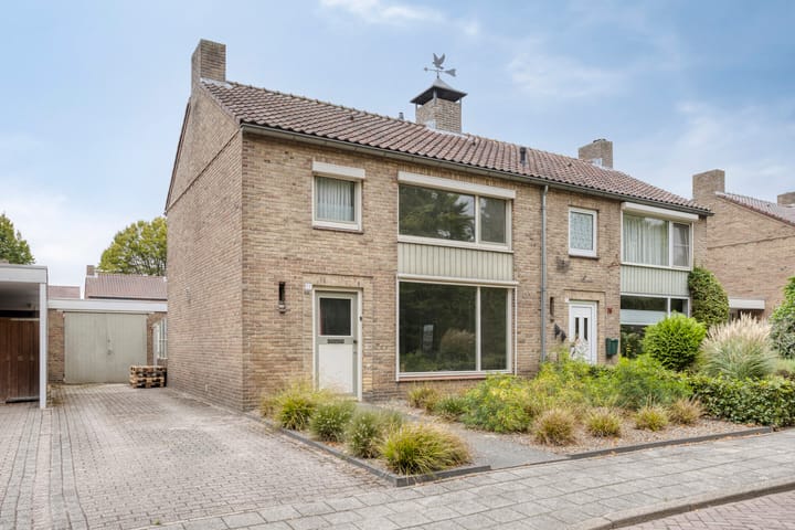 President Kennedylaan 77 in Uden foto