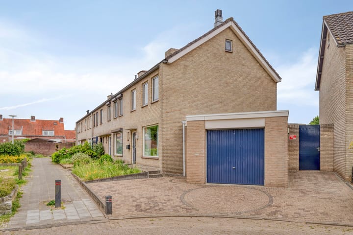 Prieelberk 33 in Zundert foto