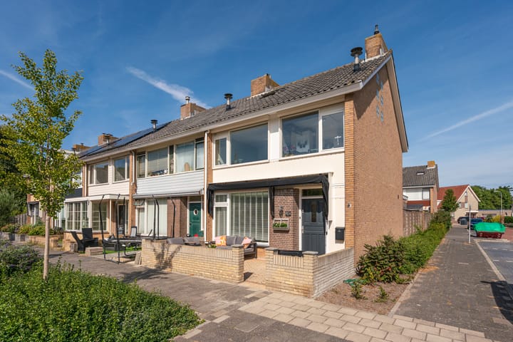 Prins Bernhardlaan 12 in Rijnsburg foto