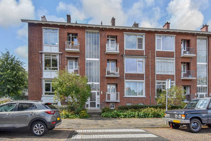 Prins Bernhardlaan 143 in Voorburg