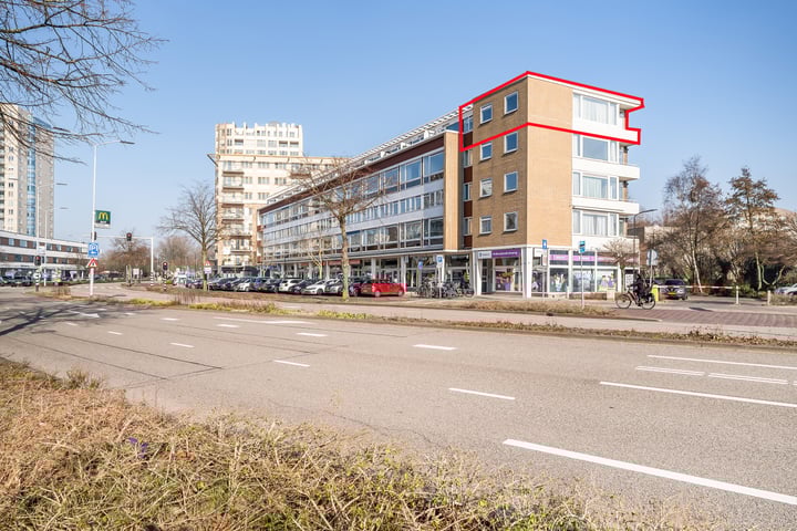 Prins Bernhardlaan 156 in Voorburg foto