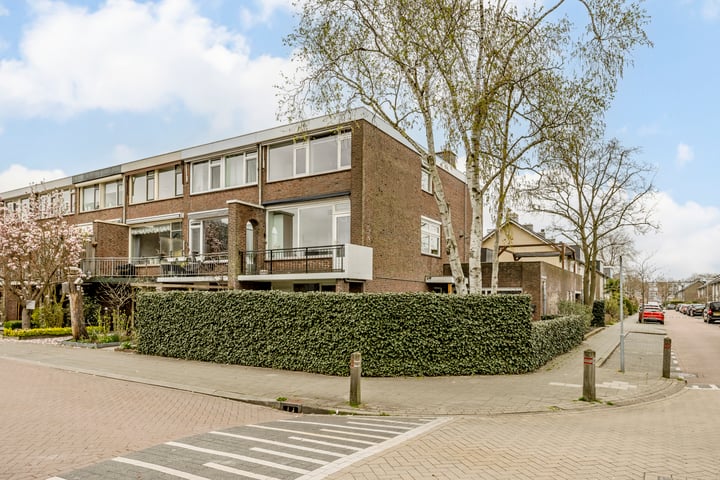 Prins Bernhardlaan 65 in Waddinxveen foto