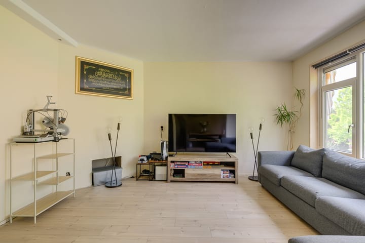 Prins Bernhardlaan 66 in Voorburg foto