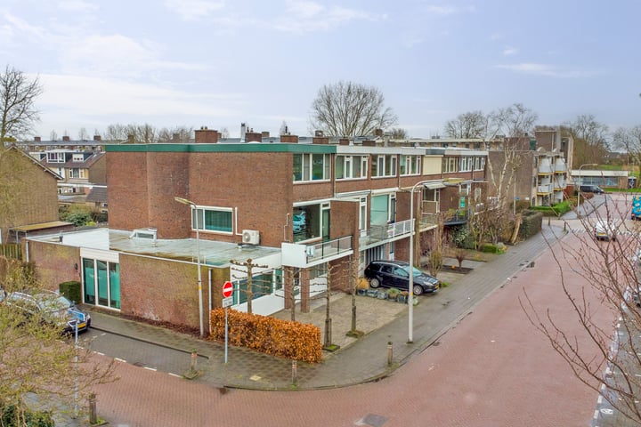 Prins Bernhardlaan 79 in Waddinxveen foto