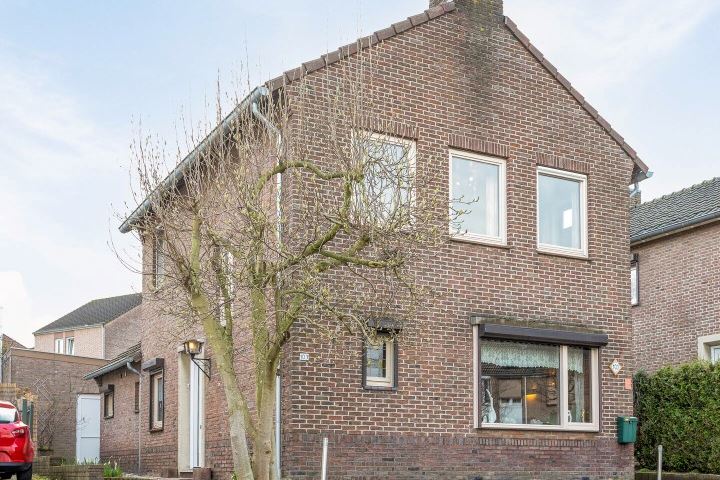 Prins Bernhardplein 103 in Vaals foto
