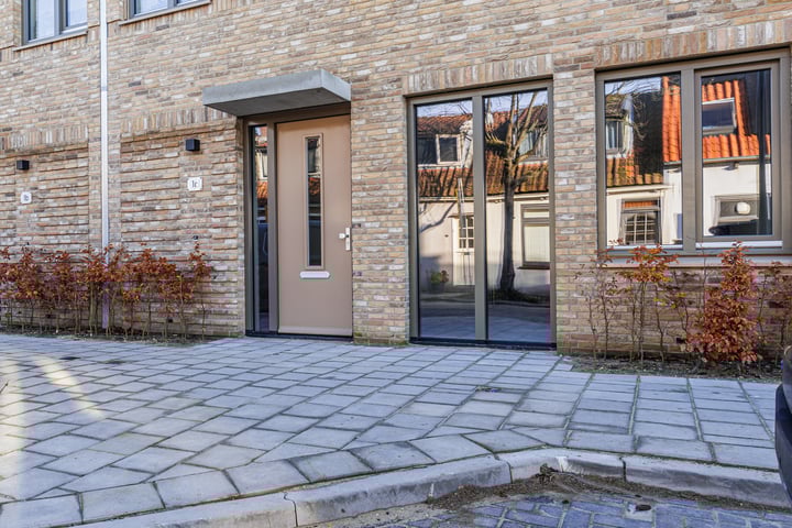 Prins Bernhardstraat 1C in Oud-Beijerland foto