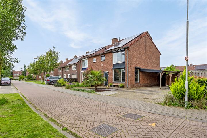 Prins Bernhardstraat 23 in Gendringen foto