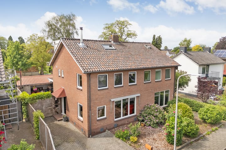 Prins Bernhardstraat 25 in Heino foto