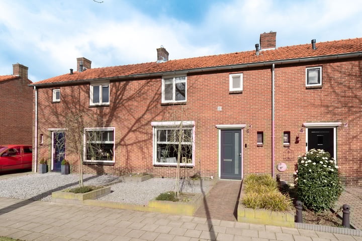 Prins Bernhardstraat 6 in Rijssen foto
