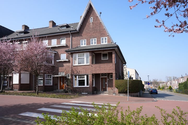 Prins Bernhardstraat 8 in Vaals foto