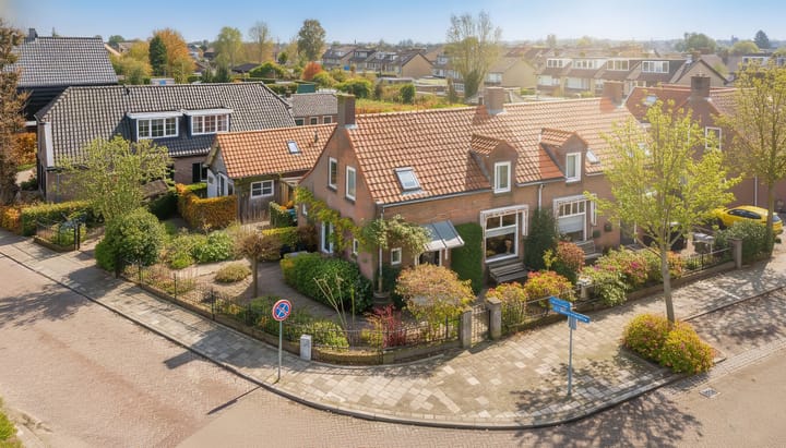 Prins Bernhardweg 14 in Houten