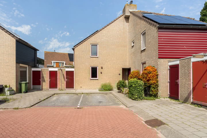 Prins Clausplein 4 in Moordrecht foto