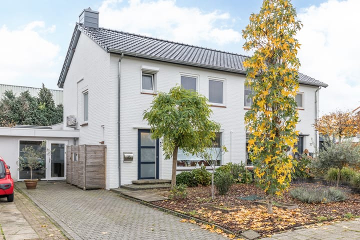 Prins Clausstraat 35 in Hoensbroek foto