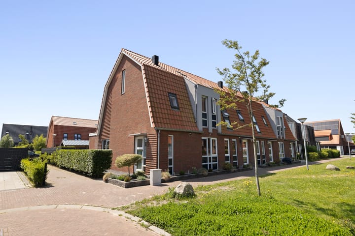 Prins Constantijnstraat 18 in Julianadorp foto