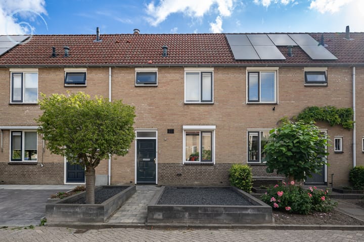 Prins Constantijnstraat 6 in Middelharnis foto