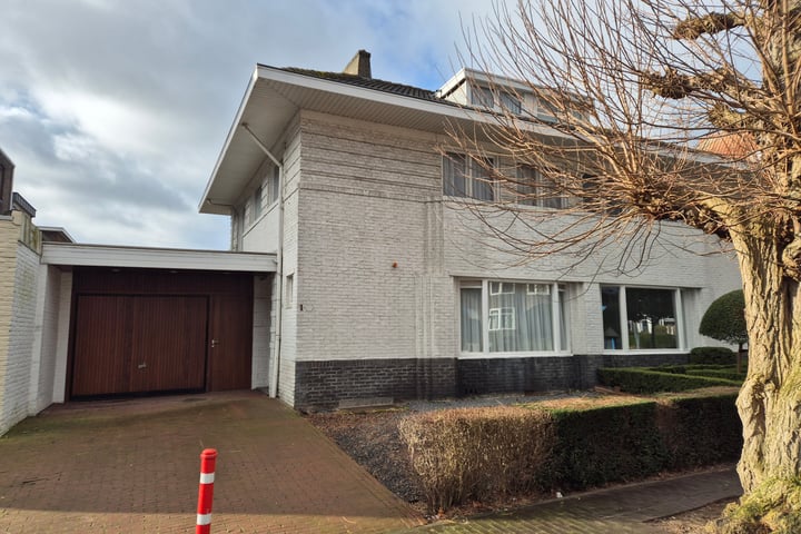 Prins de Lignestraat 1 in Geleen foto