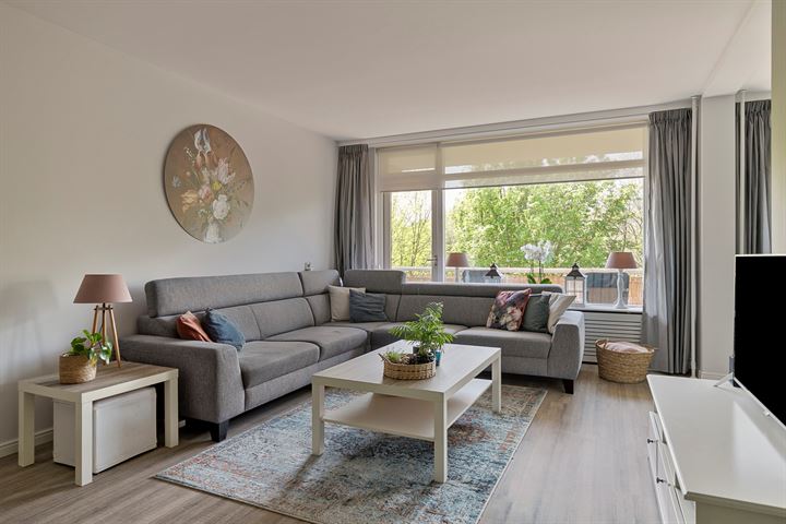Prins Frederiklaan 424 in Leidschendam foto