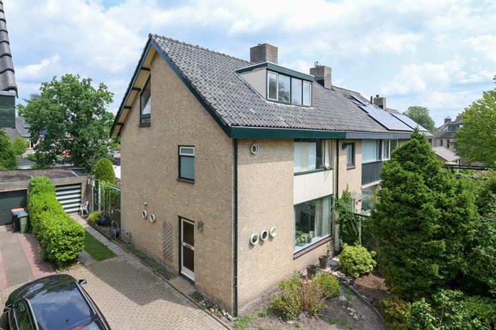 Prins Frederiklaan 7 in Leusden foto
