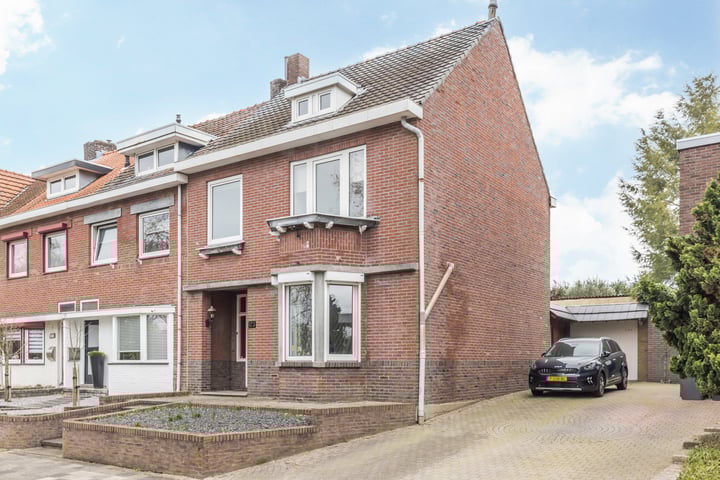 Prins Hendriklaan 173 in Brunssum foto