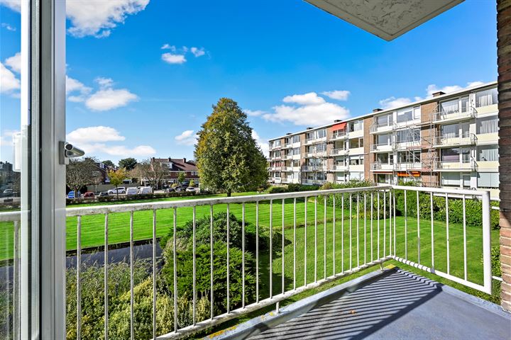 Prins Hendrikplein 25 in Leidschendam foto