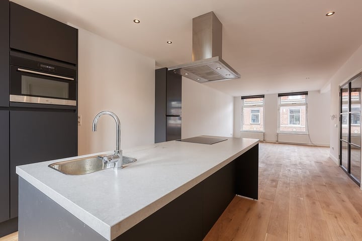 Prins Hendrikstraat 102A in 's-Gravenhage foto